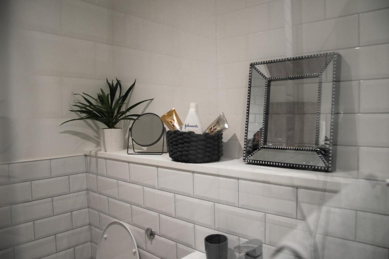Bv Apt 2 Bedroom At Holmfirth Perfect Views Huddersfield Eksteriør billede